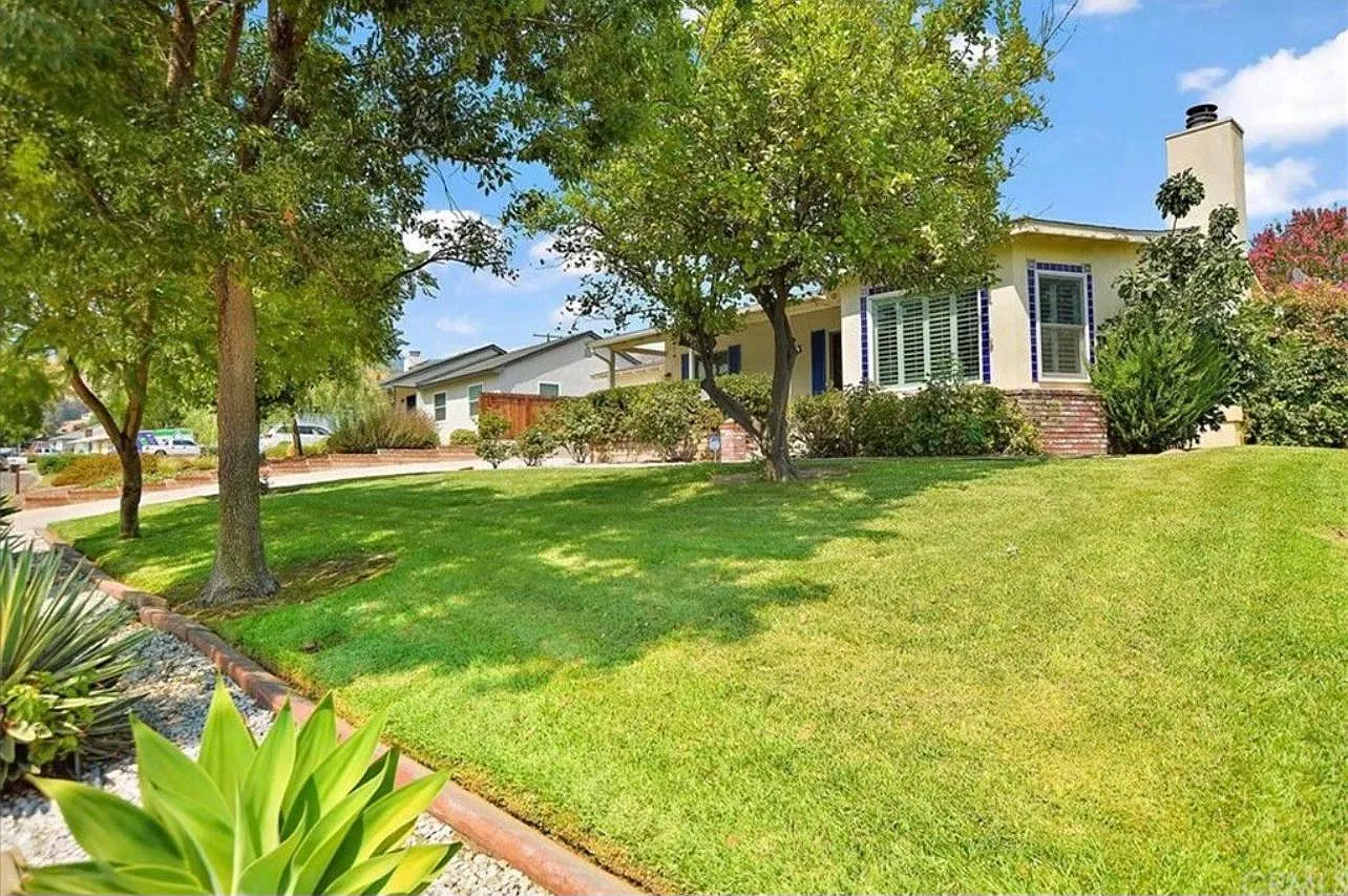 3645 Camellia Dr — Photo 3