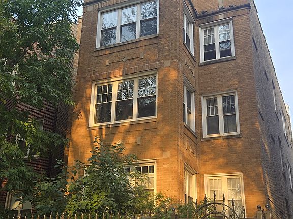 2nd image of 5011 N Damen Ave