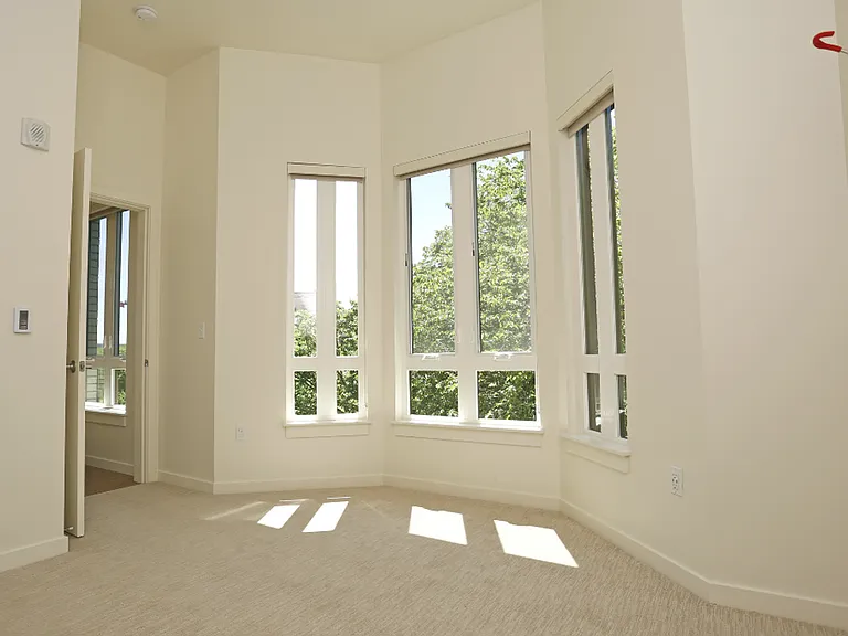 11 Marche Apartments — Photo 36