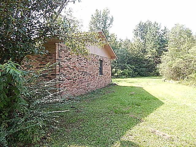 2nd image of 419 Joe Magee Rd