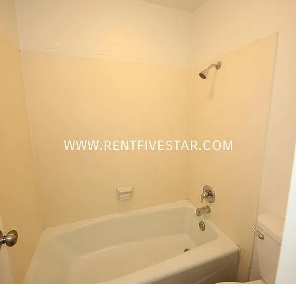 809 S 4th Ave #19 — Photo 8