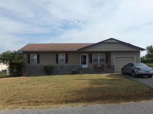 636 W 30th Street Pl, Baxter Springs, KS 66713