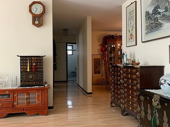 5th image of 2710 W Summerdale Ave APT 1A