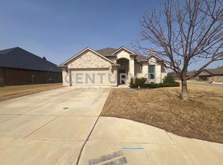 2000 Hill Crest Ct, Weatherford, TX 76086