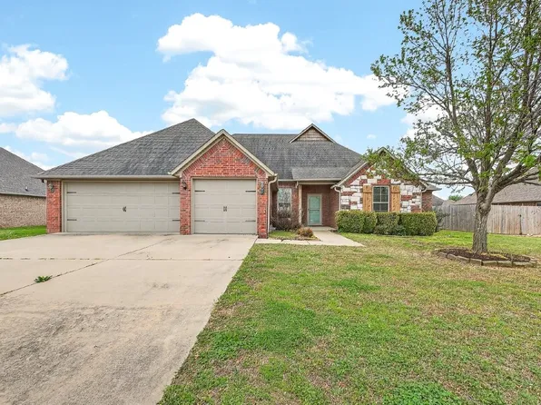 3807 Roundstone Blvd, Bentonville, AR 72713