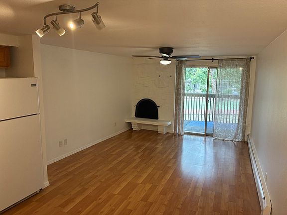 4th image of 1304 S Parker Rd APT 258