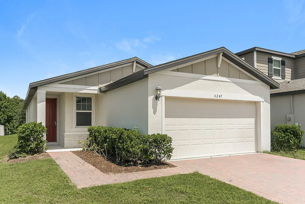 4 bed, 2.0 bath, 1687 sqft, $2,265 — Photo 3