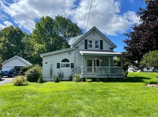 98 Fairview Ave, Dover Foxcroft, ME 04426
