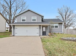 1312 N Prairie St, Pella, IA 50219