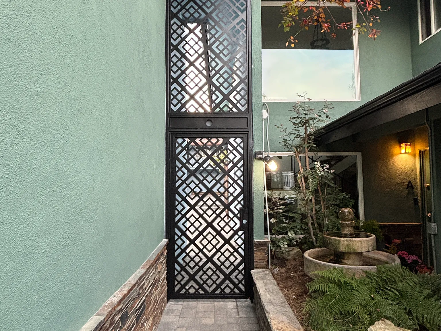 2 bed, 900 sqft, $3,395 — Photo 2