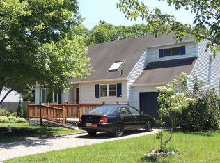 28 Saint Moritz Dr, Sicklerville, NJ 08081