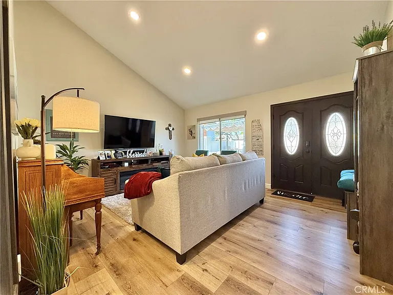 18413 Winslow Pl — Photo 12