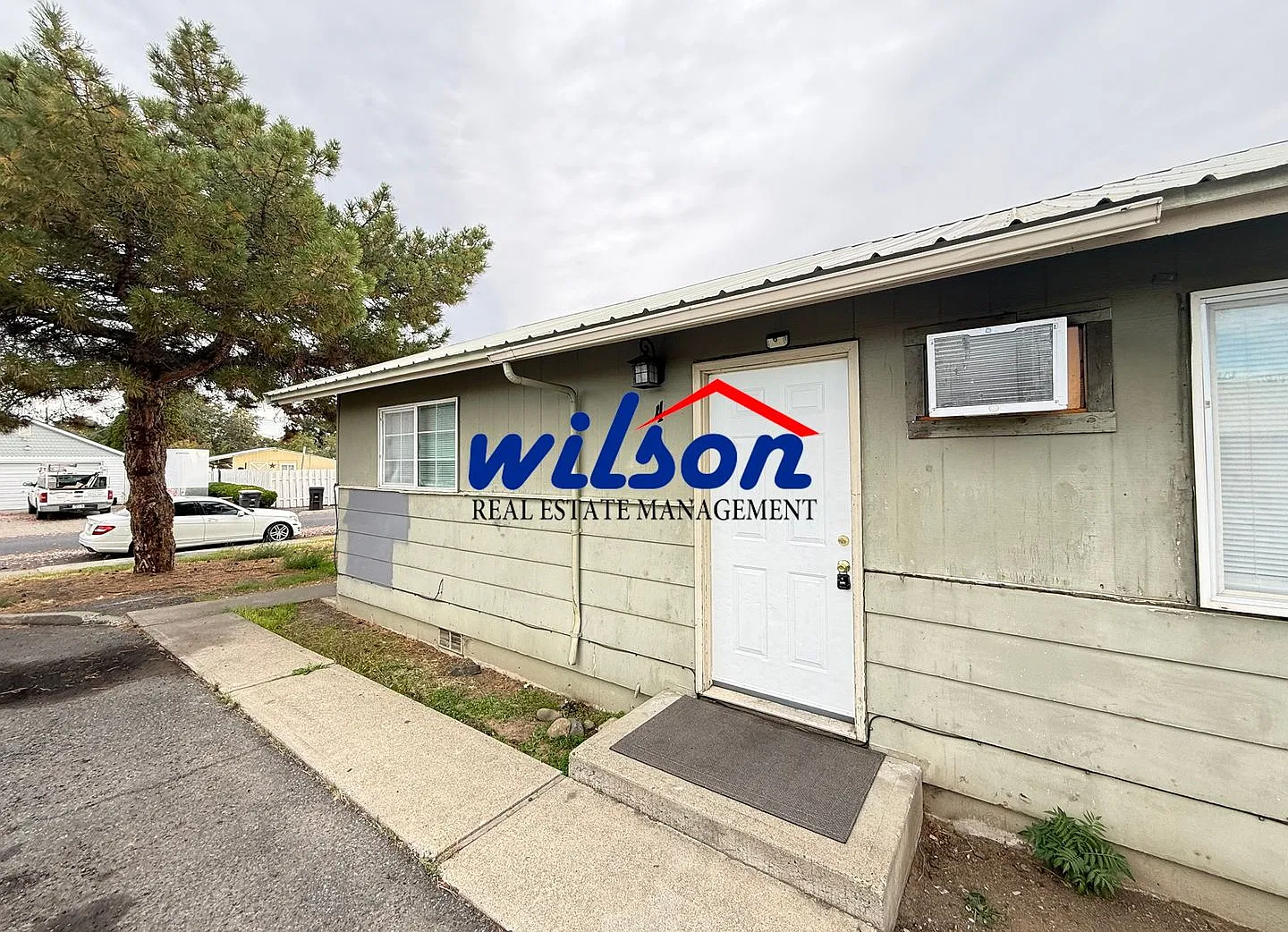 306 W Pierce St — Photo 1