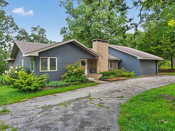 2nd image of 4655 S Lakehill Avenue