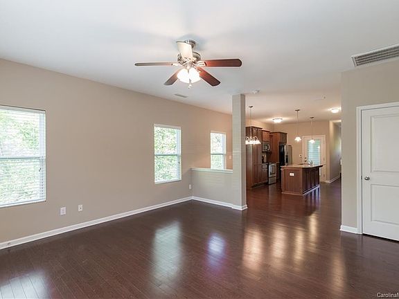 3rd image of 614 Cahill Ln Unit 40