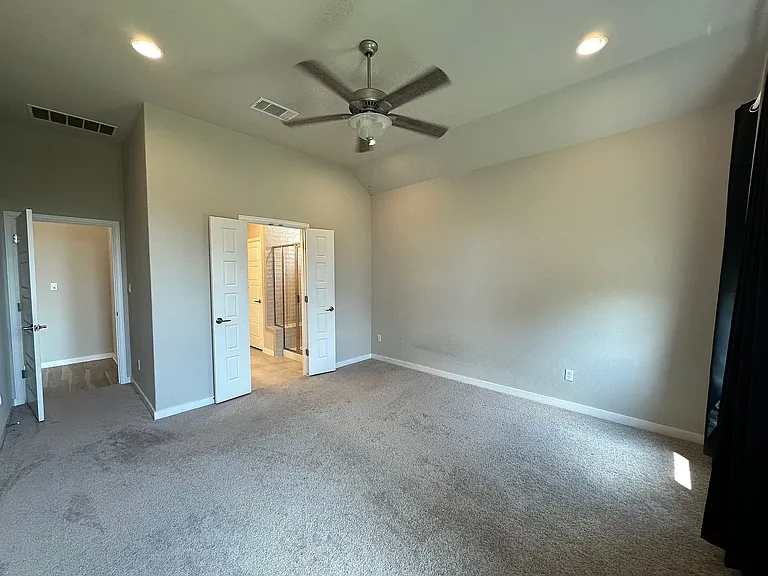 441 Saturnia Dr — Photo 30