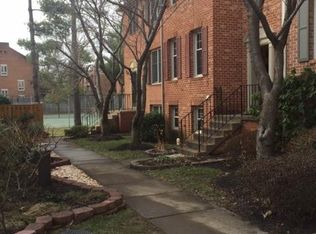 3153 Stratford Ct, Oakton, VA 22124