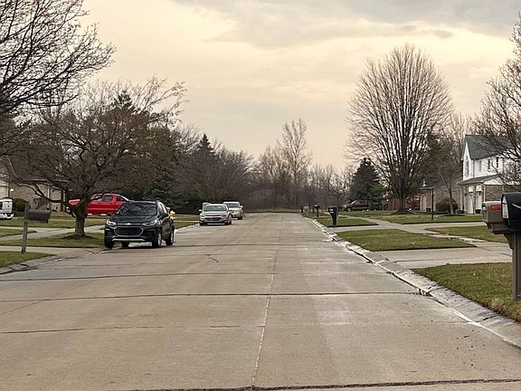 5th image of 53168 Cripple Creek Dr