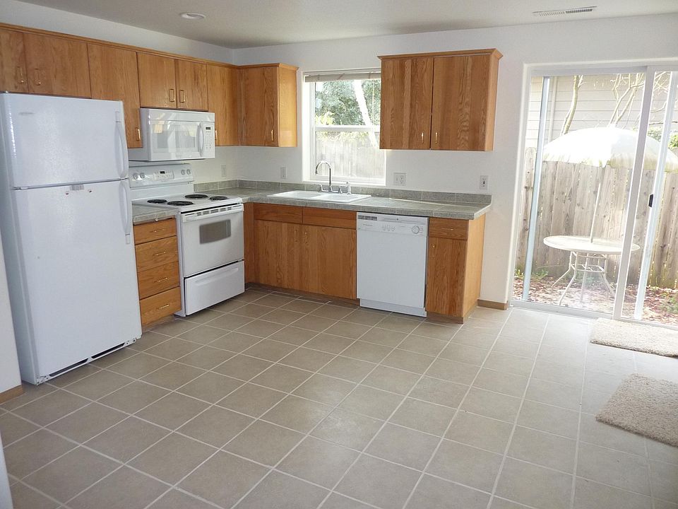 Spacious Kitchen