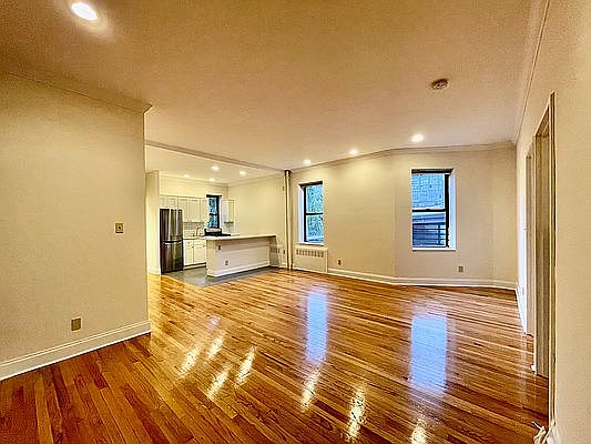 5th image of 437 W 44th St APT 5FE