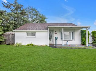 4203 Ludwig Ln, Bethpage, NY 11714