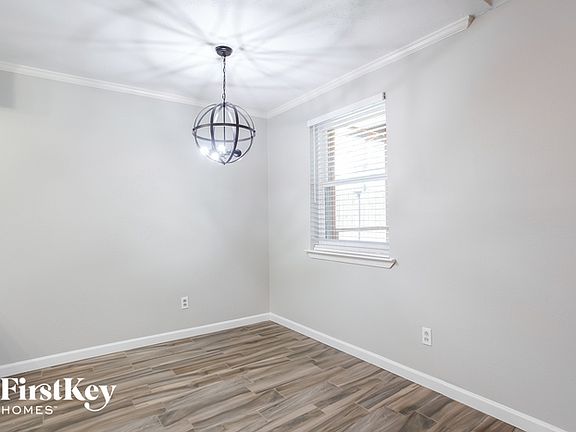 4th image of 11419 Hillcroft St