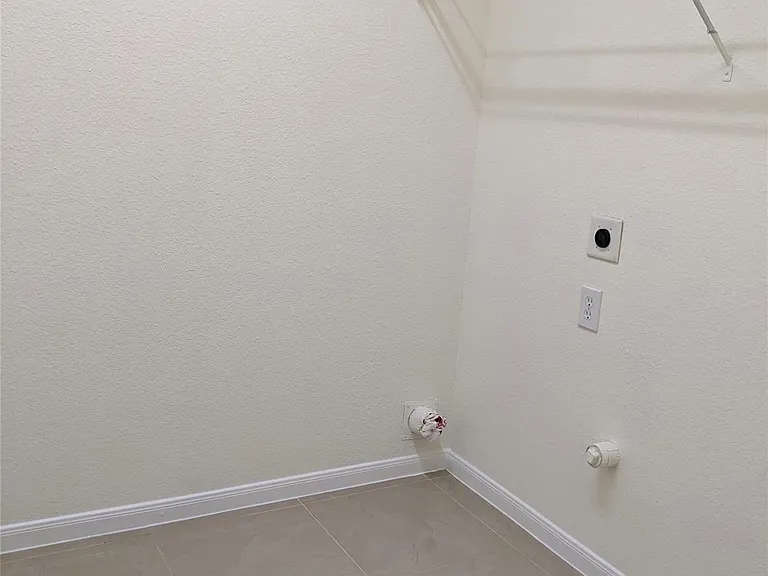 25211 Sierra Woods Ln — Photo 16