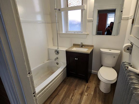 2nd image of 823 Wilmington Ave