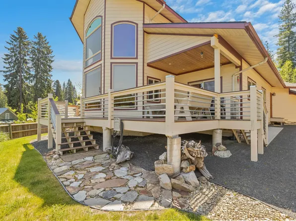 204 S 2nd St, Elk River, ID 83827