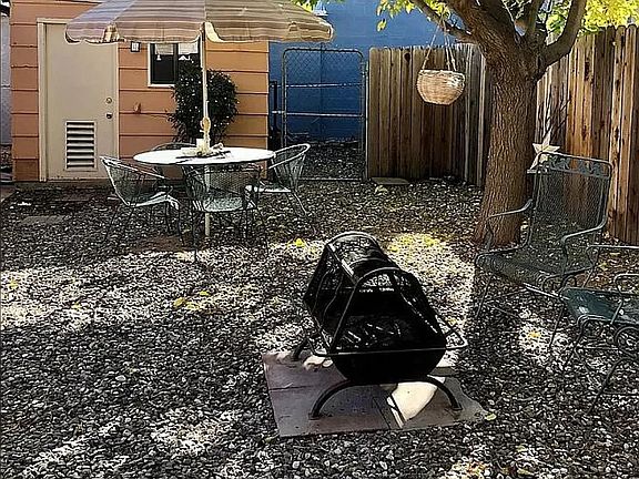3rd image of 406 N 16th St #1
