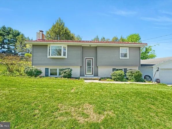 111 Fairbrook Dr, Pennsylvania Furnace, PA 16865