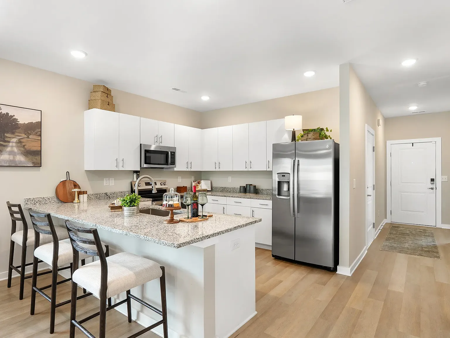 3 bed, 1282 sqft, $2,550 — Photo 3