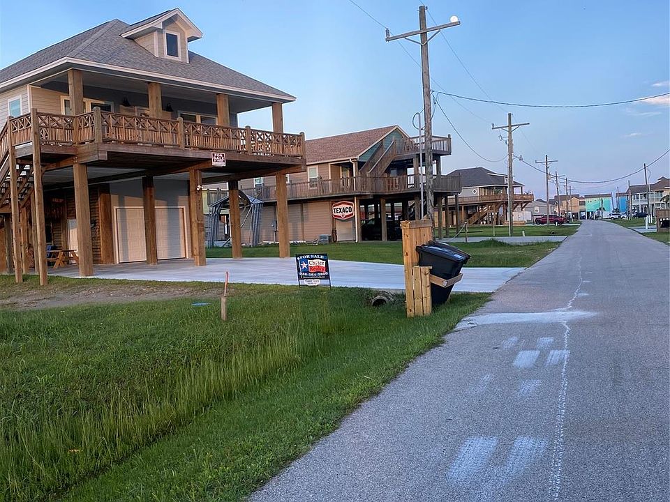 2nd image of 982 Tidelands Dr Lot 3