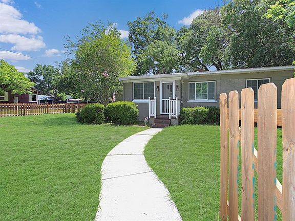 3rd image of 2541 S PALMETTO AVENUE