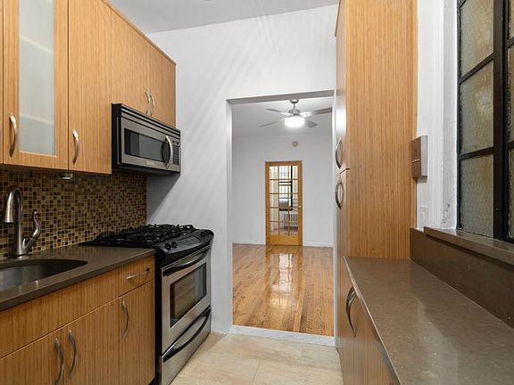 4th image of 215 E 88th St APT 1D