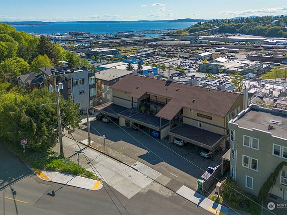 4th image of 1965 12th Avenue W #303