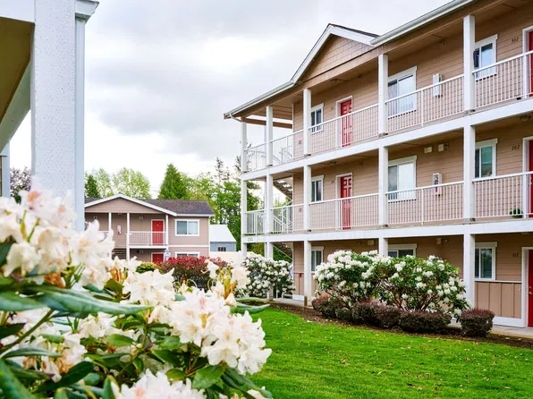 Garden Grove, 2363-2375 Main St #302, Ferndale, WA 98248