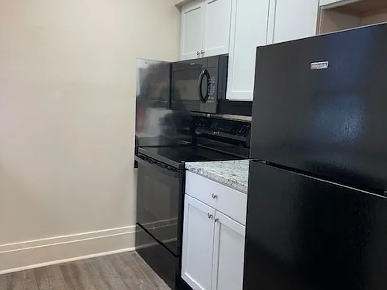 570 Race St #2 — Photo 6
