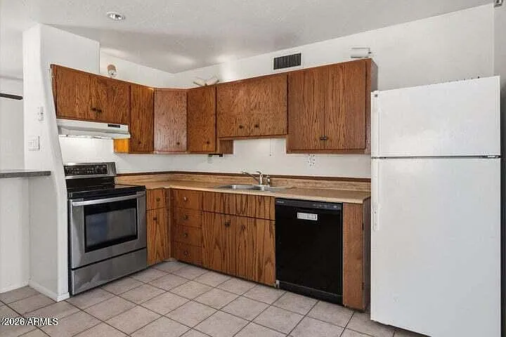 2 bed, 1.5 bath, 966 sqft, $1,100 — Photo 4