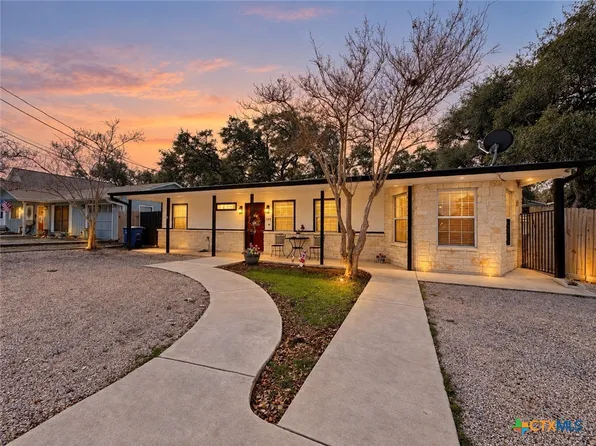 301 Canyon Edge, Canyon Lake, TX 78133