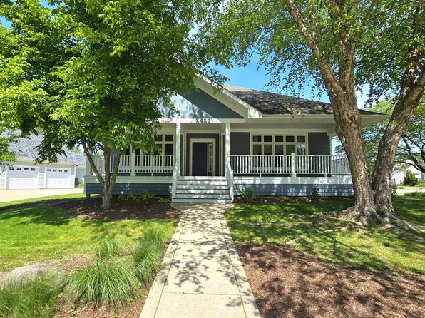2425 Dickinson Rd, Chesterton, IN 46304