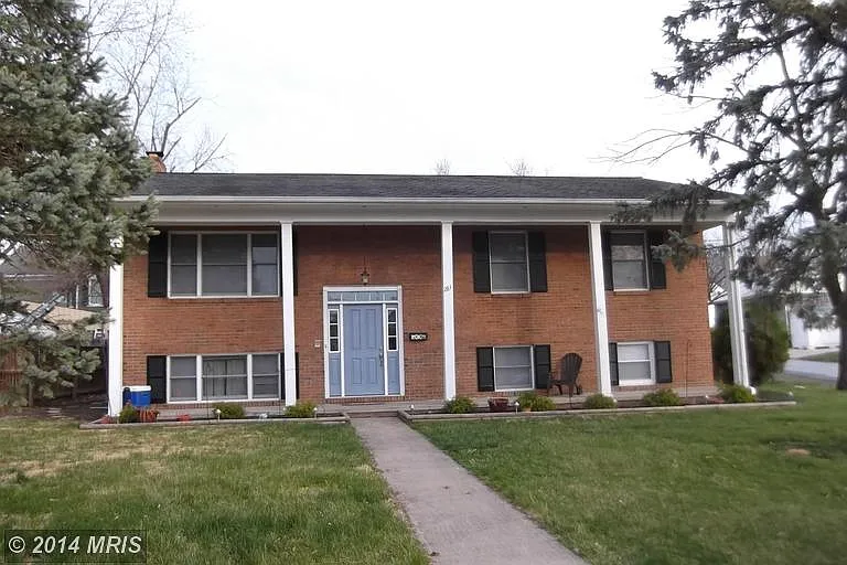 281 Crawford St photo 1