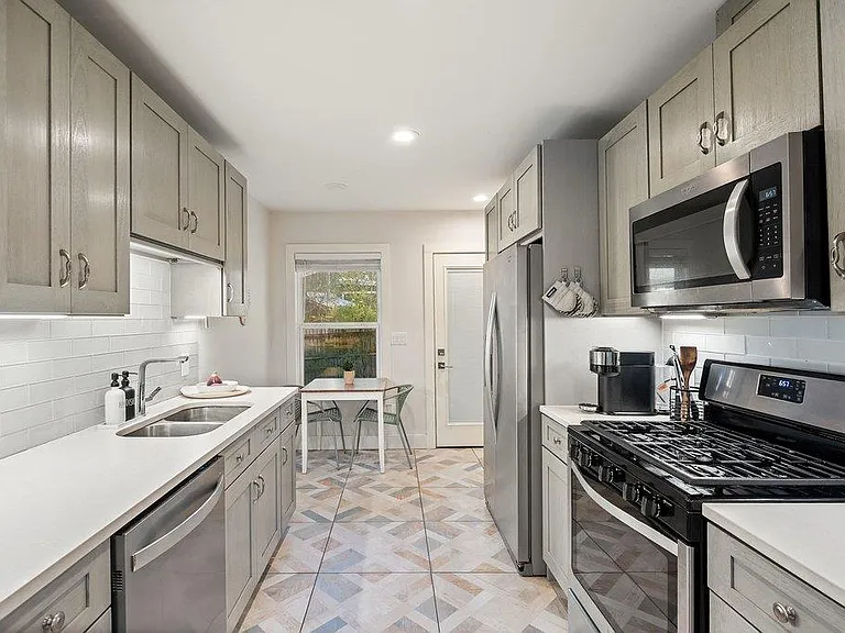2702 Crest Ave #1 — Photo 16