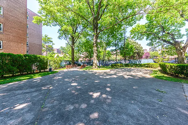 Rented by Bah Realty Group LLC | media 25