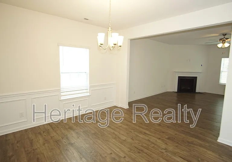 1537 Sergeant Ln — Photo 4