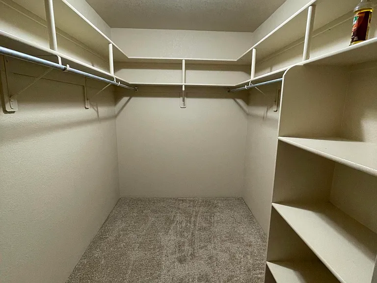 2121 Magnolia Dr #2 — Photo 9
