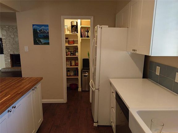 5th image of 9617 Meadowheath Dr