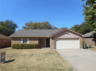 6408 Plainview Dr, Arlington, TX 76018