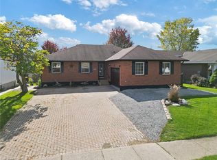 105 Calla Ter, Welland, ON L3C7C2