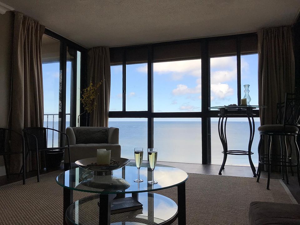 Living Room has endless, unobstructed views of the Gulf!
